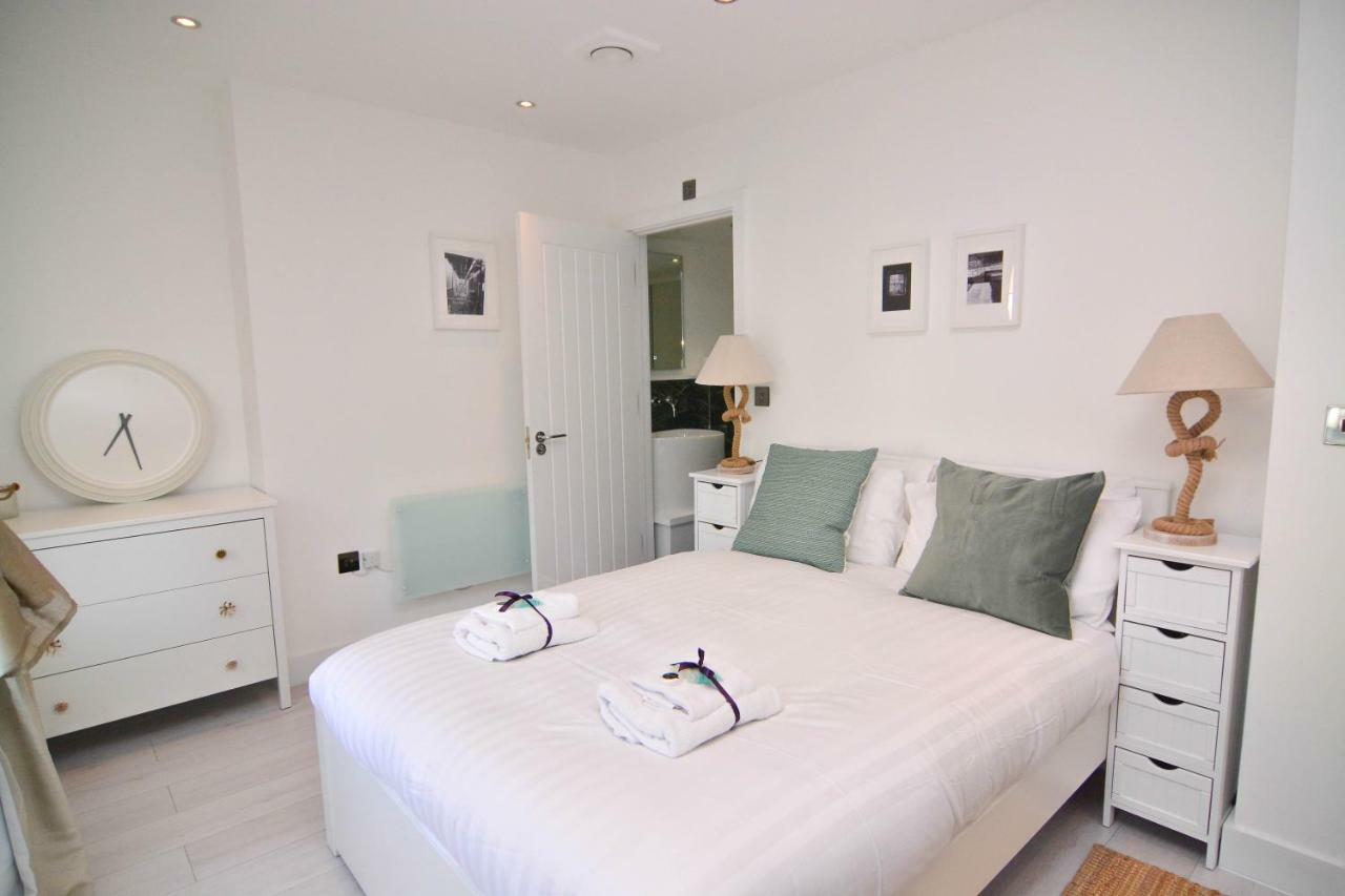 Apartment Wharf - Macarena Apartments Лондон Екстер'єр фото